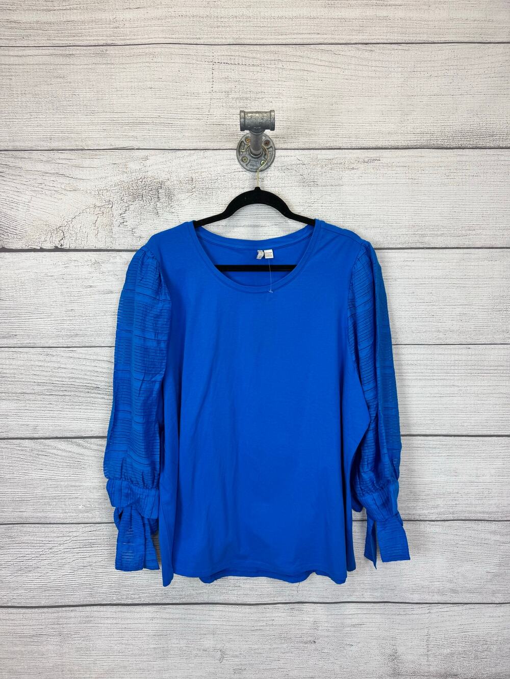 Cato Plus Size Blue Stripe Sleeve Blouse Size 22/24W